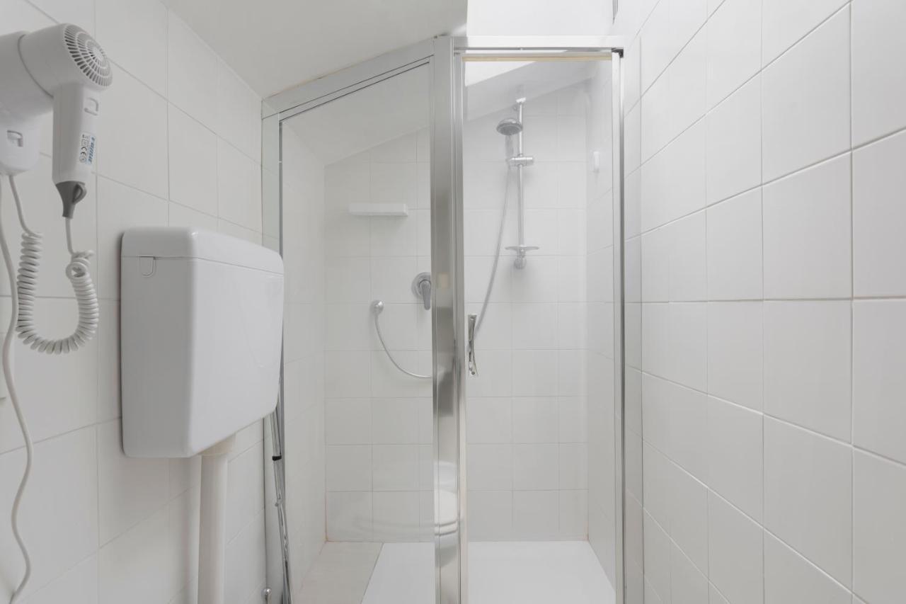 2 Bedroom 2 Bathroom Apt - Duomo 1 Milan Luaran gambar