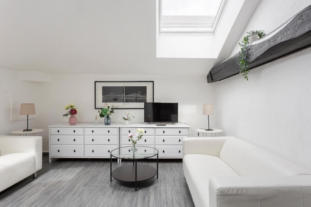 2 Bedroom 2 Bathroom Apt - Duomo 1 Milan Luaran gambar