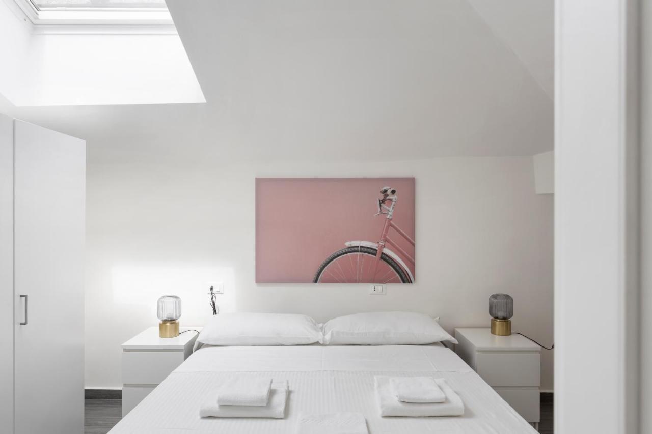 2 Bedroom 2 Bathroom Apt - Duomo 1 Milan Luaran gambar