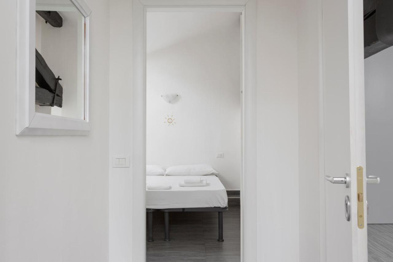 2 Bedroom 2 Bathroom Apt - Duomo 1 Milan Luaran gambar