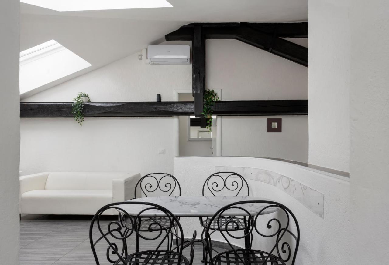 2 Bedroom 2 Bathroom Apt - Duomo 1 Milan Luaran gambar